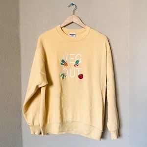 Veg Out Vegetables Embroidered Pale Yellow Sweatshirt Size L